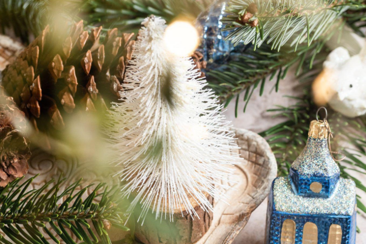 Why Flocked Artificial Christmas Trees Create Cozy Holiday